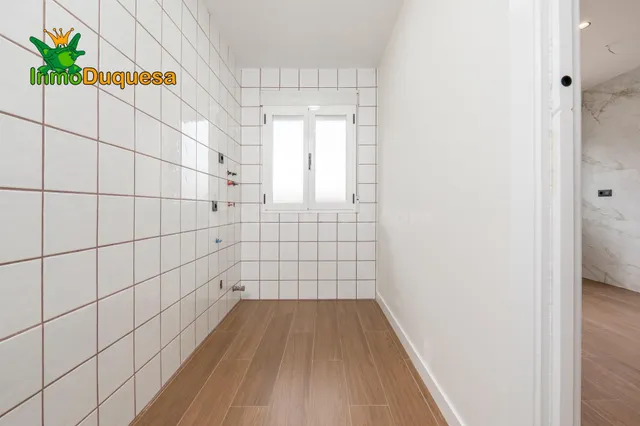 Casa con dimensiones de CHALET en Alfacar, 7 dorm. REFORMA RECIENTE (Sin terminar). — 25