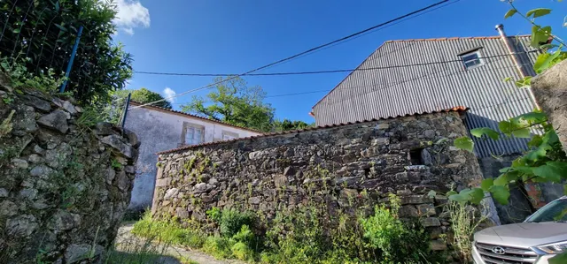 CASA DE PIEDRA CON TERRENO OPARA REFORMAR EN OUTES — 4