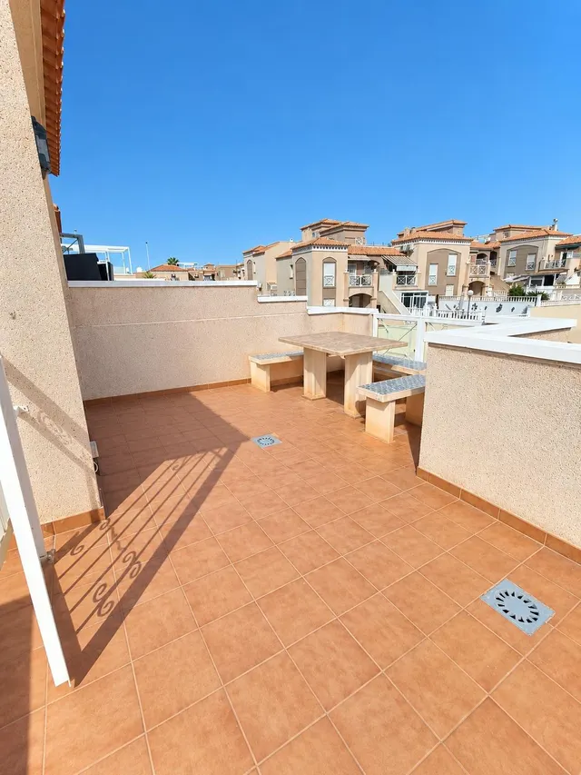 Fantastica vivienda con piscina comunitaria, ideal para familias — 17