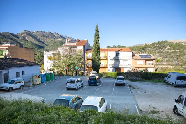 CASA CENTRICA CON IMPRESIONANTES VISTAS — 2