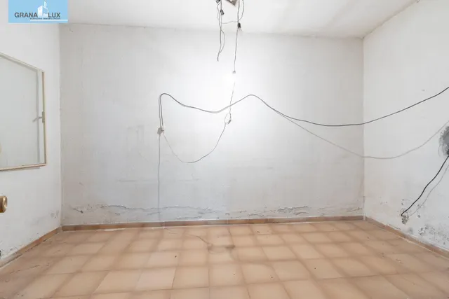 LOCAL COMERCIAL EN VENTA EN C/ASTURIAS — 5
