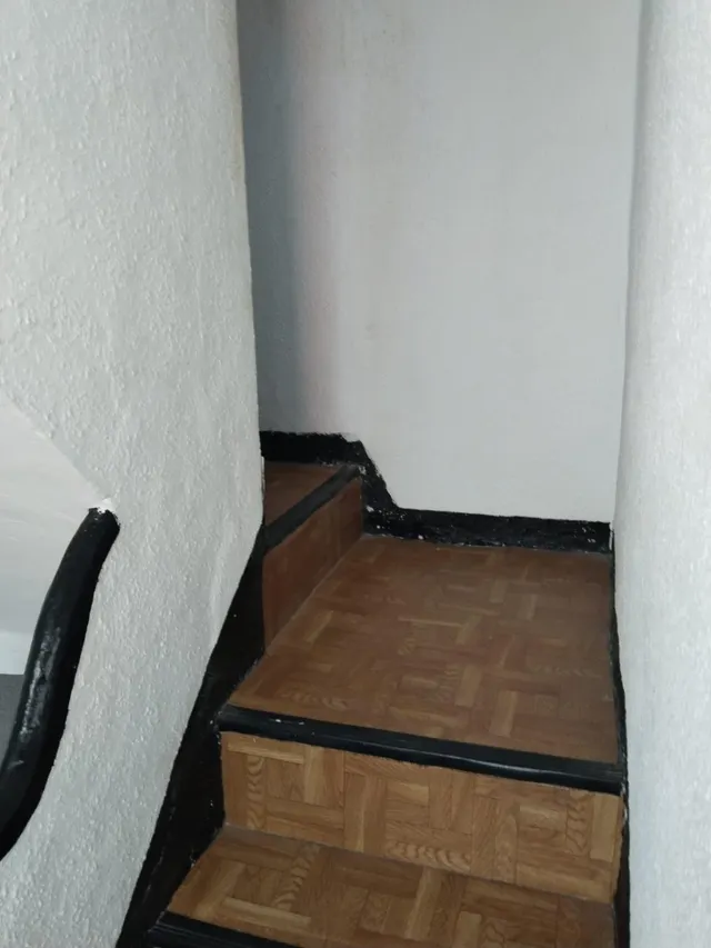 Casa de 3 plantas de 90 m2 construidos en el centro de Ontinyent, LUZ y AGUA dados de alta — Oportunidad de inversión — 6