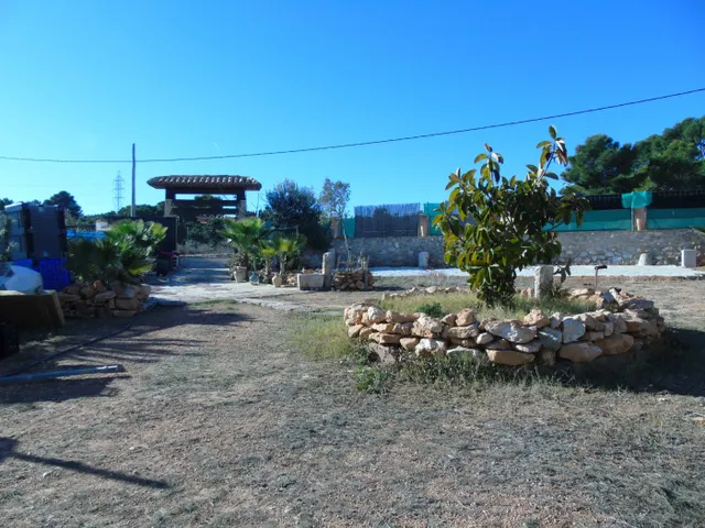 Se vende solar rústico en Campolivar. /H H Asesores, Inmobiliaria en Burjassot/ — 5