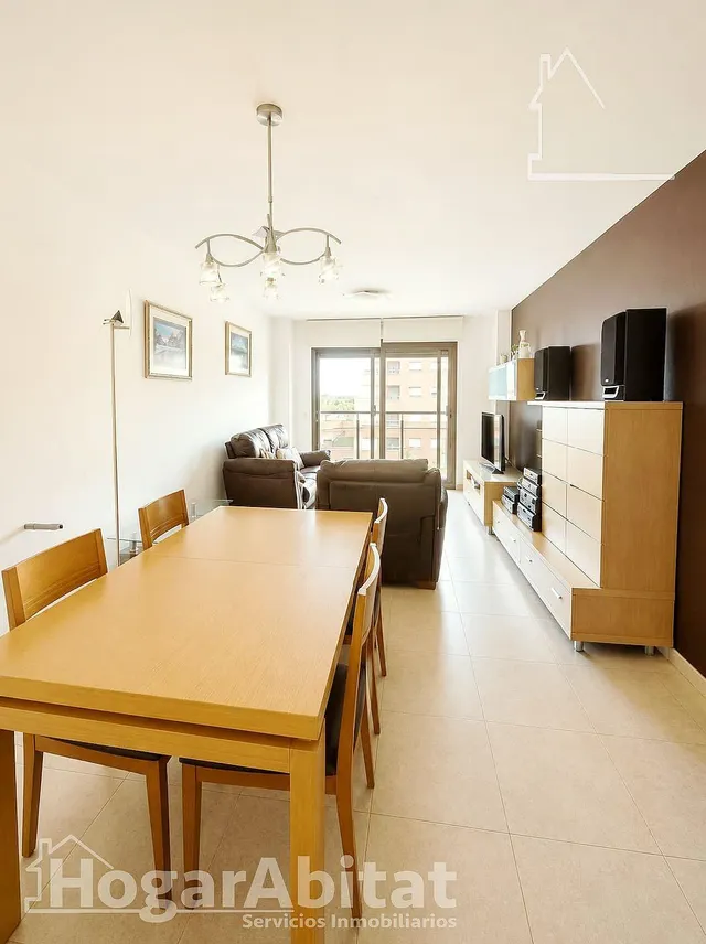 MUY AMPLIO Y EXTERIOR EN RESIDENCIAL CON GARAJE, TERRAZA Y PISCINA — 28