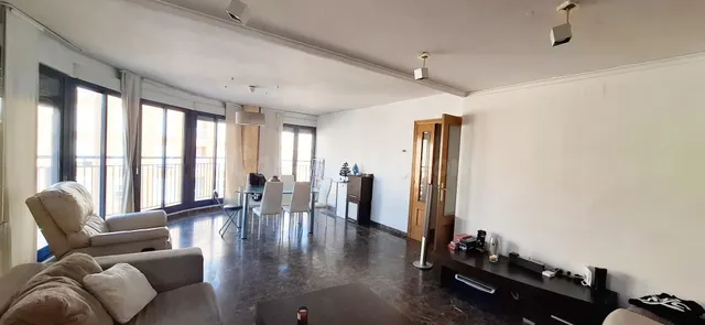 ¡Impresionante Ático Dúplex de 4 habitaciones y 3 baños con  - foto 4