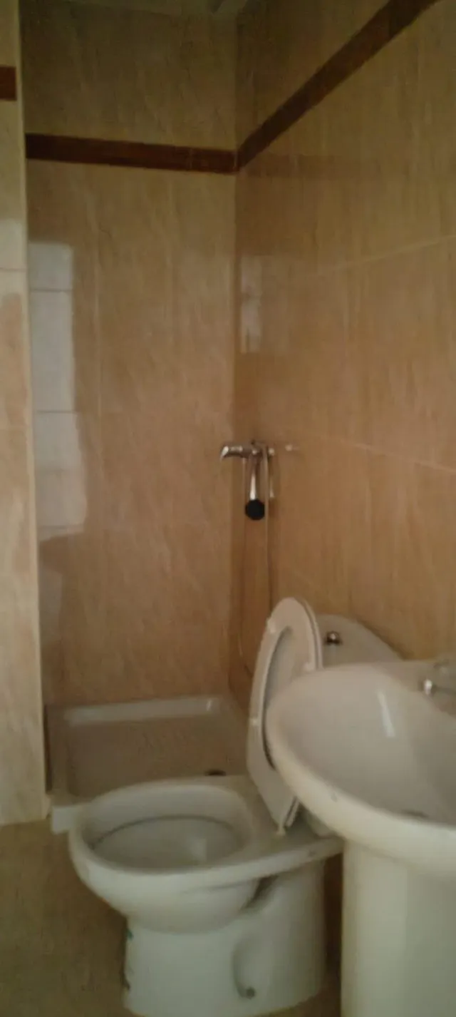 SE VENDE LOCAL CENTRICO , JUNTO TRAFICO Y DIPUTACION — 19