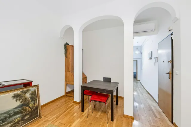 Encantador piso en el corazón de malasaña — 8