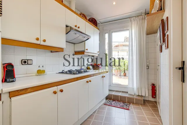 Ático dúplex con piscina privada y espectaculares terrazas junto al parque de Monterols — 30