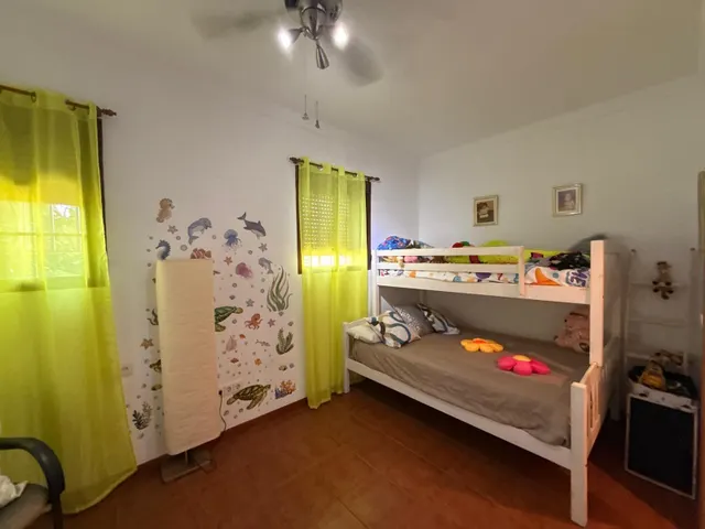 Amplia casa de dos plantas + buhardilla y azotea en santa cruz – a solo 15 minutos de Córdoba — 32