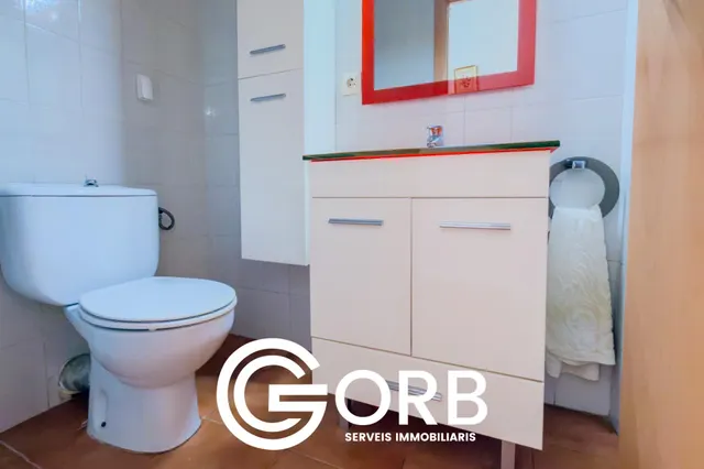 Amplio piso con vistas al mar, 4 habitaciones, ascensor y parking incluido en ronda rocablanca — 27