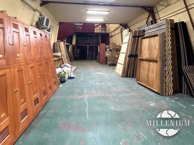 Nave industrial 310m² en venta - Barrio de la Estación — 3