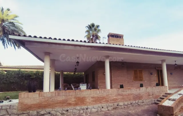 CASA EN BURRIANA CON JARDÍN - foto 2