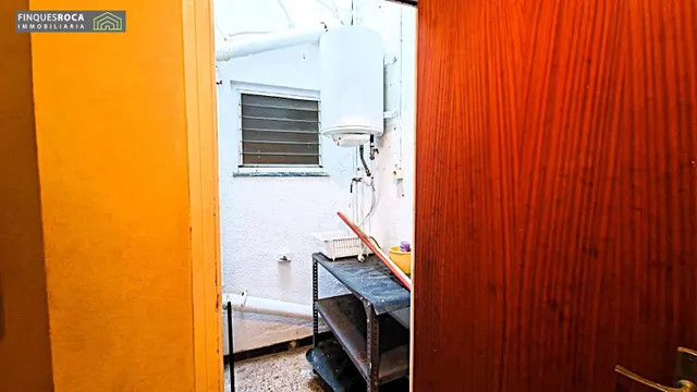 PISO GRANDE MUY CENTRICO PARA REFORMAR — 15