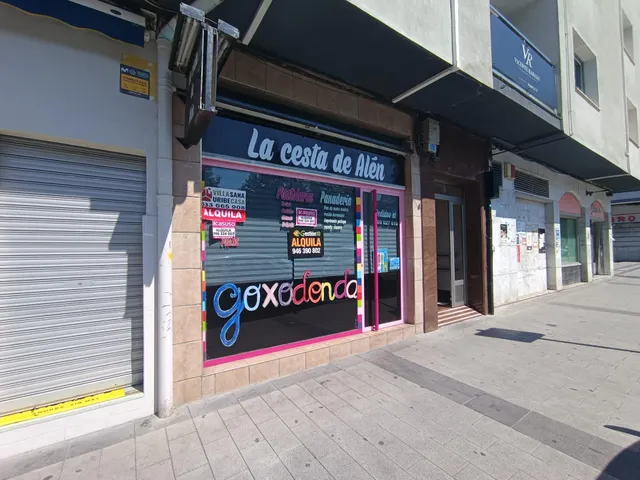 Alquiler local comercial frente al Ayuntamiento de Zalla — 2