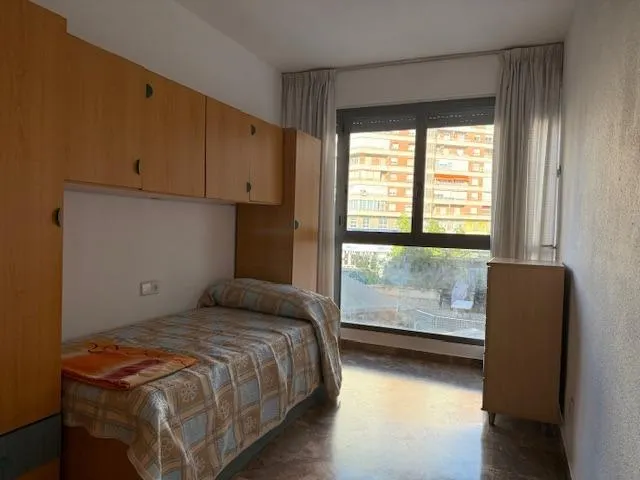 Alquiler de apartamento en el centro , junto a el Corte Ingles, 2 dormitorios, plaza de garaje y trastero — 37