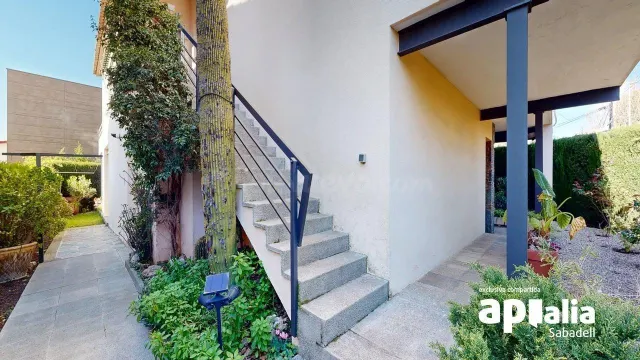 EXCLUSIVA CASA AMB JARDÍ EN UNA DE LES MILLORS ZONES DE BARB - foto 4