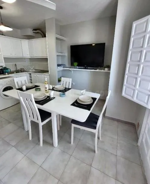 APARTAMENTO TODO EL AÑO EN RESIDENCIAL CON PISCINA — 4