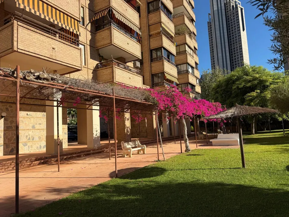 Bonito apartamento de 1 dorm. en zona Mercadona-Hotel Bali en cala de Finestrat - www.inmobiliarialesdunes.com