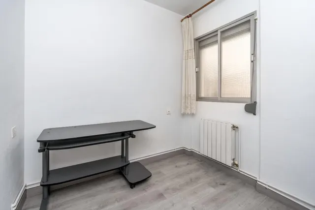 PISO JUNTO CAMINO DE RONDA — 25