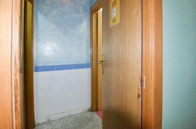 Urbis te ofrece un local en venta en zona Vidal, Salamanca. — 23