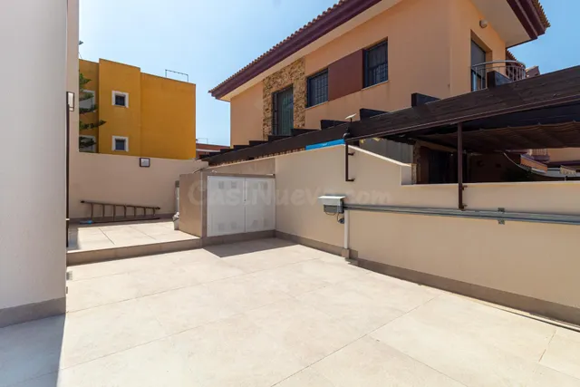VILLA MODERNA DE 3 DORMITORIOS Y 2 BAÑOS EN LO PAGAN (SANTIAGO DE LA RIVERA) — 28