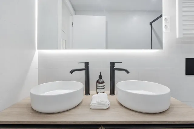EXCLUSIVO PISO DE 153m2 CON 5 DORMITORIOS — 26