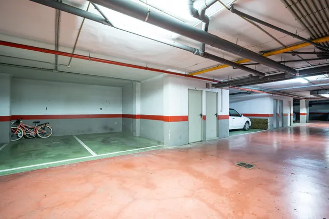 Planta baja de 3 habitaciones, con terrazas, parking y trastero en Ciudad Jardín — 30