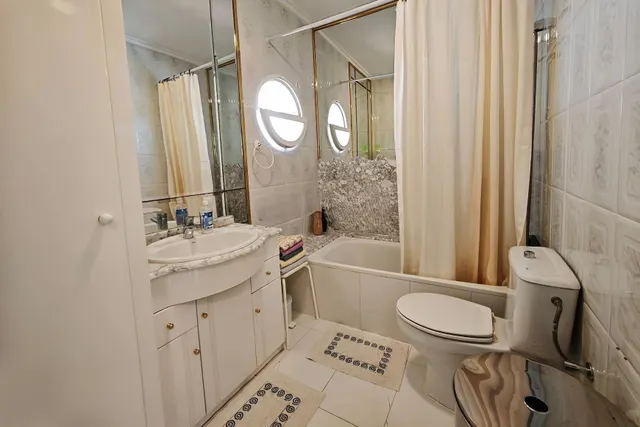 Bungalow con aire acondicionado, vistas al mar y licencia turística – Torrevieja, Costa Blanca — 13