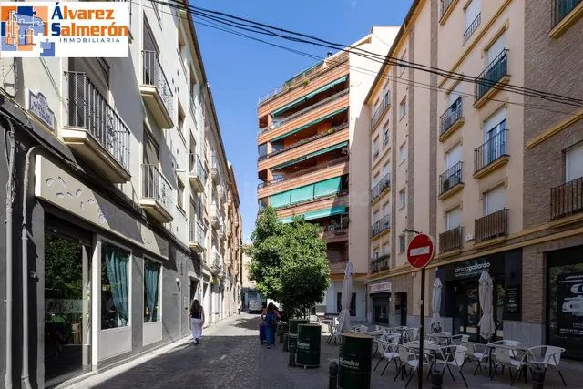 Piso y cochera en venta junto Acera de Darro. - foto 2