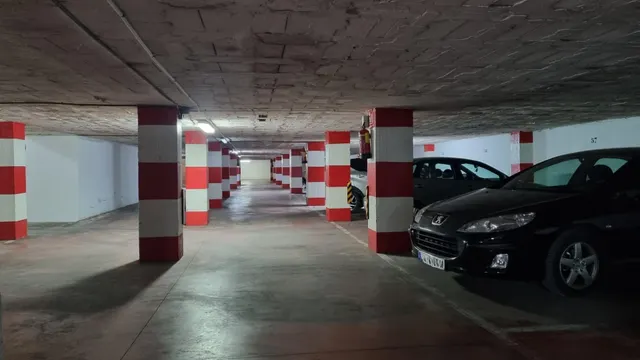 PLAZAS DE GARAJE EN AVENIDA DE LA AURORA – MÁLAGA — 10