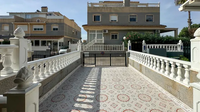 Casa 2 habitaciones 77m² en venta - Playa Flamenca — 31