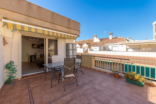 Piso con gran terraza de 29 m2 en segunda línea de playa – Fuengirola — 9