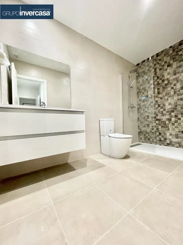 Vivienda seminueva con plaza de aparcamiento situada en Plaza San Rafael de Quart de Poblet (Valencia). — 21