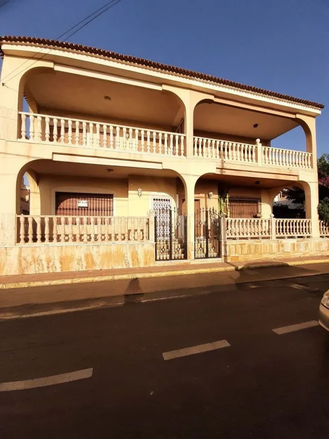 ESTUPENDO CHALET SITUADO A 100M DE LA PLAYA Y DEL PASEO MARI