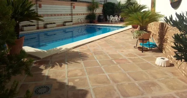 FANTÁSTICA VIVIENDA CON PISCINA - foto 2
