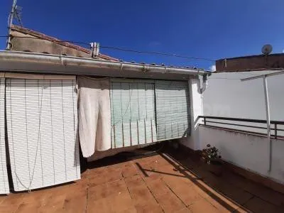 Casa con terraza en Arroyo de la Luz - foto 2