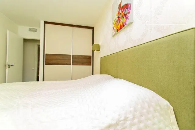 ¡CERCA DE LA PLAYA! PRECIOSO, REFORMADO CON PISCINA, TERRAZA Y GARAJE — 31