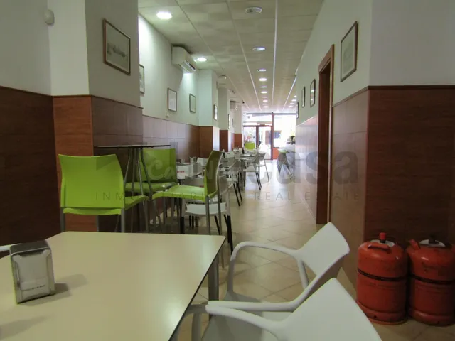 ¡Oportunidad Única! Bar Listo para Funcionar en Puerto de la - foto 3