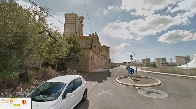 Oportunidad Única en el Corazón de Maria de la Salut - foto 2