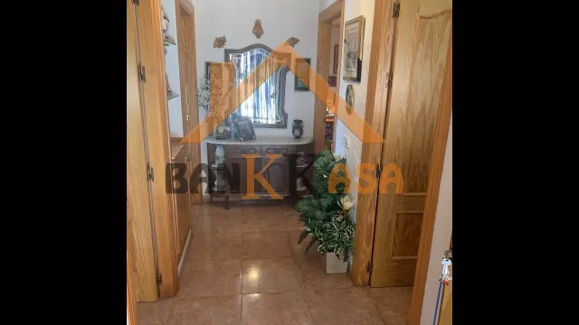 SE VENDE PISO BAJO EN ALCOLEA ZONA LA HERMITA — 26