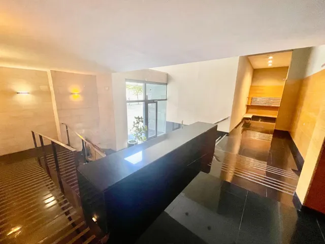 Muy buen piso de 4 Dorm. en Av. Oscar Espla — 38