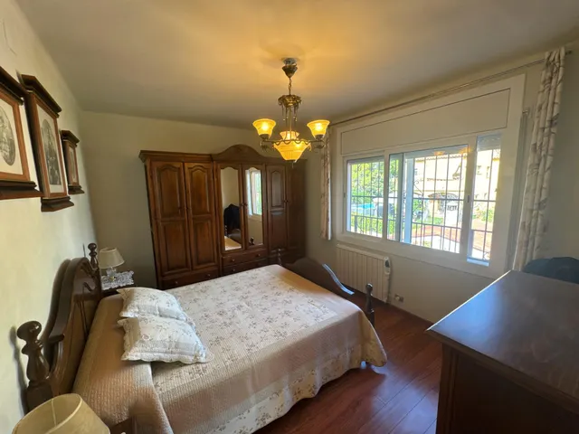 Casa con vistas, amplio espacio exterior y múltiples posibilidades en Mas Milà, Olivella — 23