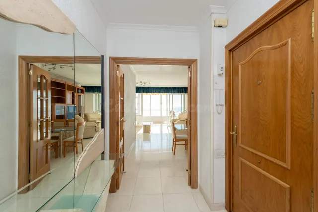 Magnífica vivienda en primera línea con vistas al Mar !!! - foto 2