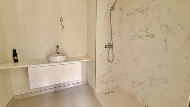 ¡GRAN OPORTUNIDAD! ÁTICO DE LUJO CON SOLÁRIUM PRIVADO Y VISTAS AL MAR Y MONTAÑA EN BENALMÁDENA – BLUE SEA HOMES — 11