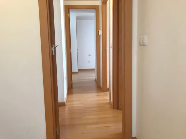 PISO DE TRES DORMITORIOS, CON PARKING Y TRASTERO — 13