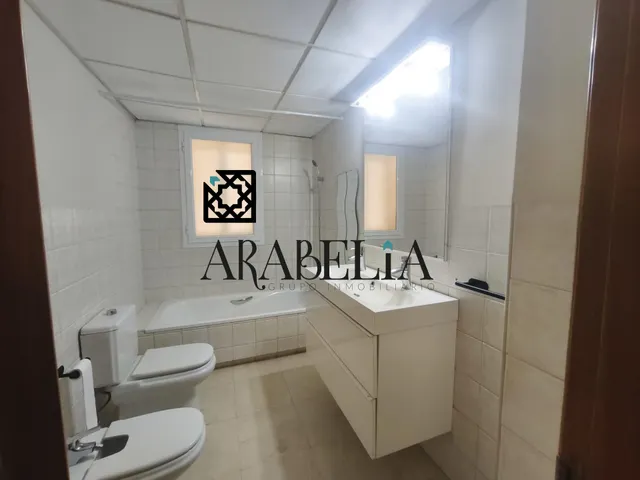 Pareado con piscina independiente — 45