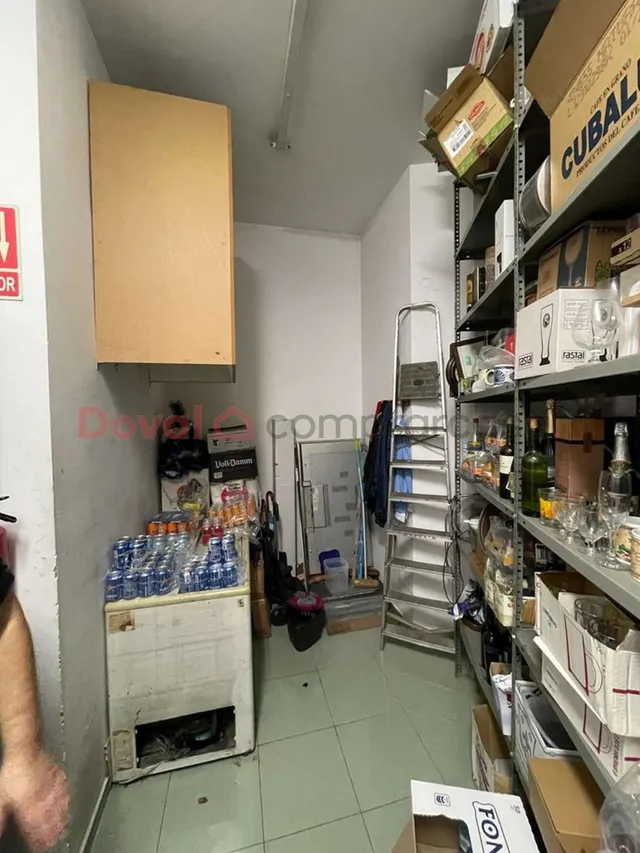 Local en Jenaro de la Fuente — 7