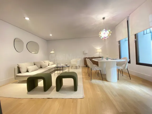 VIVIENDA DE LUJO EN PALACETE EMBLEMATICO CON TERRAZA Y 2 PLA - foto 3