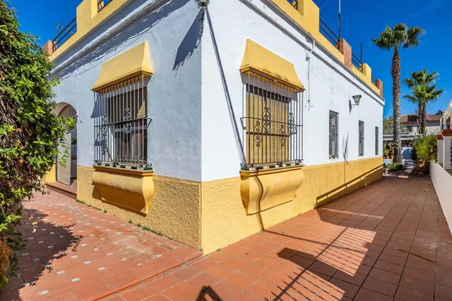 ¡OPORTUNIDAD ÚNICA EN EL CORAZÓN DE GINES! - foto 2
