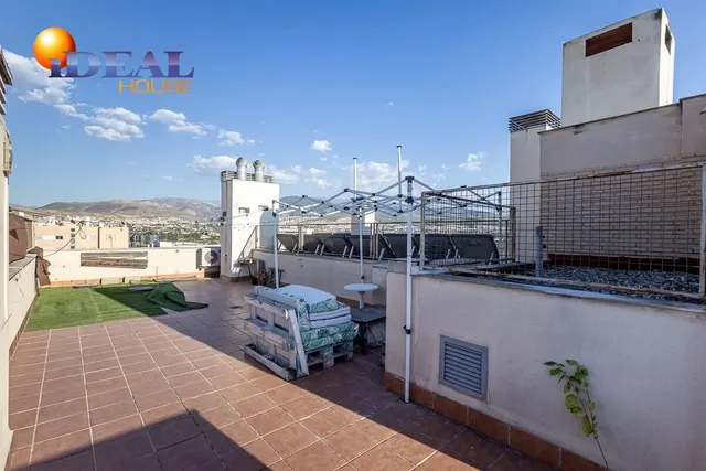 Ático dúplex en Campus de la Salud — 6
